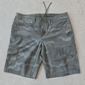Men's GreenCamouflage Cargo Shorts
